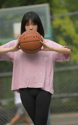 精选街拍作品 NO.1339 一始街拍作品 黑色瑜伽篮球课女孩 part2_丽丝库