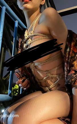 推特新晋摄影师 Flipped 与合作网红模特啾咪学姐 part3_丽丝库