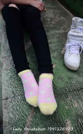 站前女神 恋足美腿棉袜女神级摄影套图 042_丽丝库