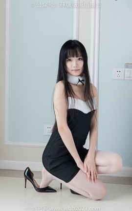 袜啵啵BoBoSocks NO.544 甜甜圈-高跟鞋、油亮薄白丝、裸足、踩小人和奶油泡芙剧情_丽丝库