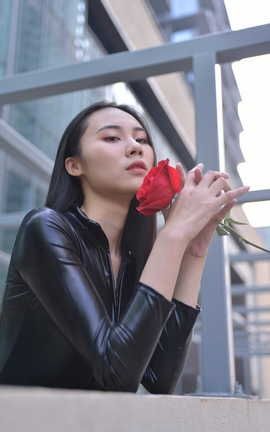 精选街拍作品 NO.0059 紧身连体皮衣皮裤紧身美女高清原图 part2_丽丝库