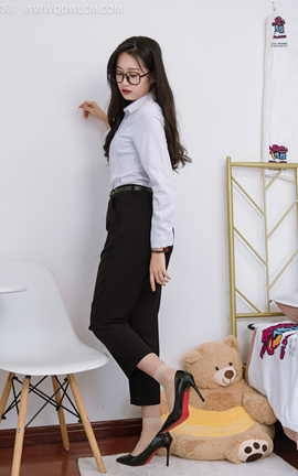 物恋传媒 NO.1351 小敏-失眠的夜_丽丝库