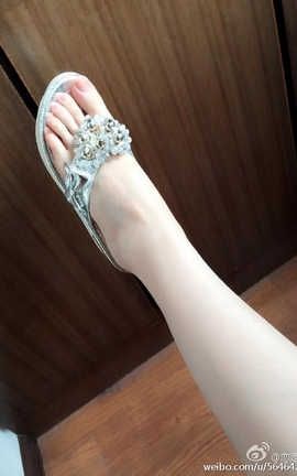 足控福利-微博上的那些美足小姐姐 016_丽丝库