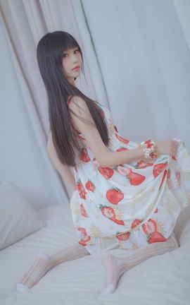 兔玩网二次元福利-草莓小裙子