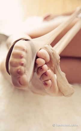 Feetweek 国外黑丝美足2010刊 1104_丽丝库