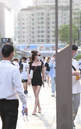 精选街拍作品 NO.1274 视觉冲击街拍作品 小仙女芭比 裸腿篇_丽丝库