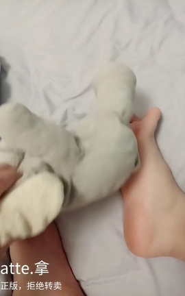 足控福利视频 御玲V40[720X960 4分59秒]_丽丝库