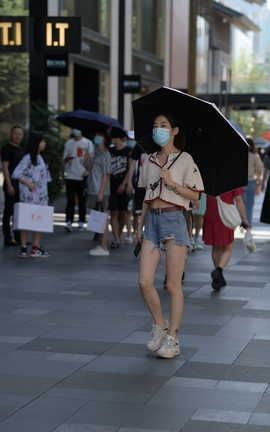 精选街拍作品 NO.0910 摄神街拍作品 夏日热裤美眉_丽丝库