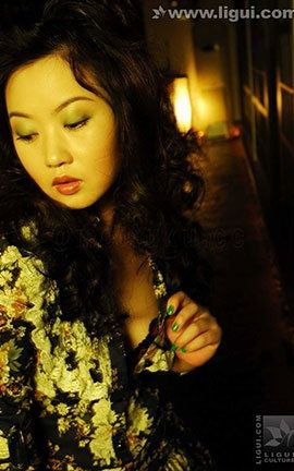 丽柜LiGui写真 2009.02.09 幽暗地带跑出一只性感小猫咪 模特 小露露_丽丝库