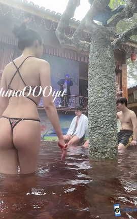 甄选系列 魔都极品白虎女神 露娜娜 四月户外人前各场所露出 part2_丽丝库