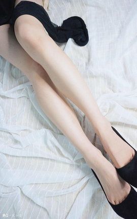 福利在线大图 宛如(爱笑的笑笑)-扭曲的双腿_丽丝库