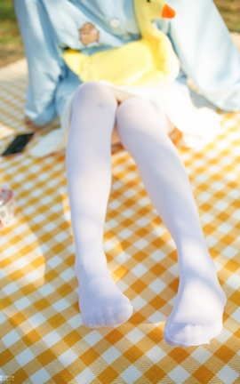 森萝财团 JKFUN-031 默陌 踩物白丝50D_丽丝库