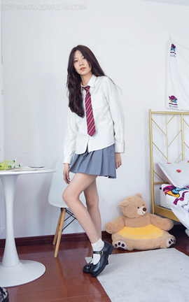 物恋传媒 NO.1367 纤纤-阴雨连绵_丽丝库