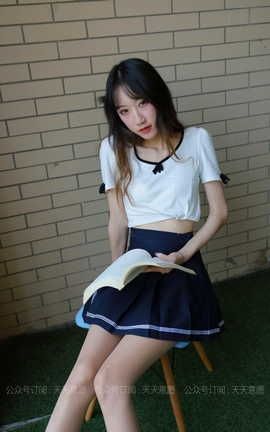 异思趣向IESS 丝享家 823：怡怡《长腿少女 新人报道》_丽丝库