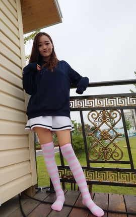 蕾蕾短丝套图-杨婷_丽丝库