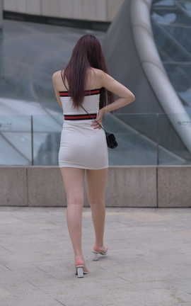 精选街拍作品 NO.1050 一始街拍作品 抹胸白裙 part2_丽丝库