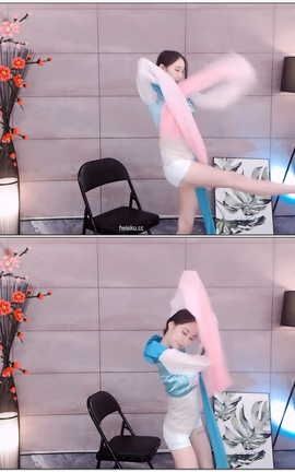 虎牙 暖暖(周童潼)-直播 魔法书福利 V416[1920X1080][4分29秒]_丽丝库