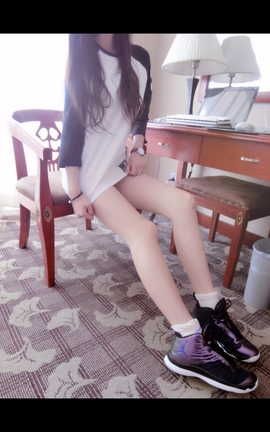 原来是茜公举(主)殿下-s小图版 白衣& 戴帽子生活_丽丝库