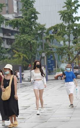 精选街拍作品 NO.1566 长腿白色热裤小姐姐_丽丝库