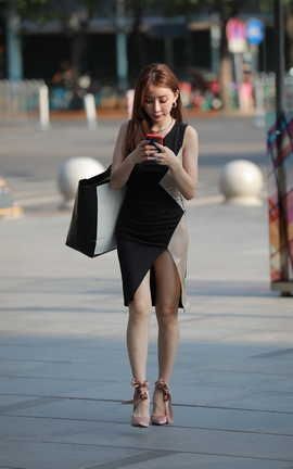 精选街拍作品 NO.0588 四九城嘎子街拍作品 性感美腿高跟小姐姐 part1_丽丝库