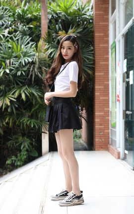 精选街拍作品 NO.0810 辉辉模拍作品 赵师妹的闪亮肉丝美腿 part1_丽丝库