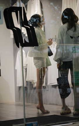 精选街拍作品 NO.0647 四九城嘎子街拍作品 高跟性感美女 part2_丽丝库