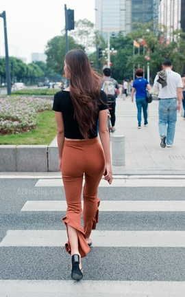 精选街拍作品 NO.0054 极品大长腿美臀美女高清图 part1_丽丝库