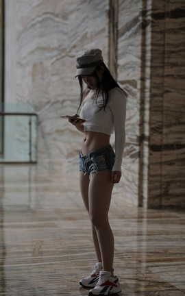 精选街拍作品 NO.0138 热裤美臀女孩 part1_丽丝库