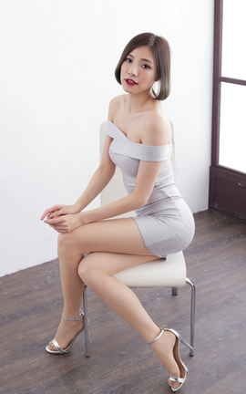 陈玉雪 - 吊带包臀短裙美腿高跟