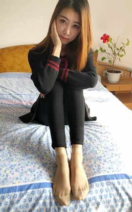 蕾蕾短丝套图-蔡雨汐_丽丝库