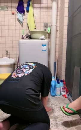 套路直播-丹祖宗-母畜圈养犬化训练-阳台暴虐洗内内[720X1280 17分56秒]_丽丝库