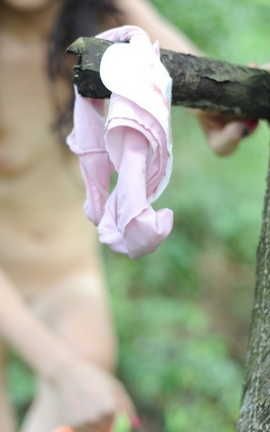 素质幸福原创露出 带老婆外拍刚回来_丽丝库