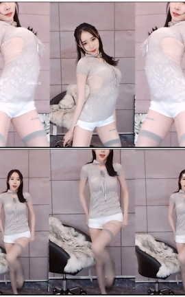 虎牙 暖暖(周童潼)-直播 魔法书福利 V166[1920X1080][3分41秒]_丽丝库