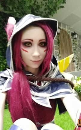 Alina Latypova Xayah-backstage_丽丝库