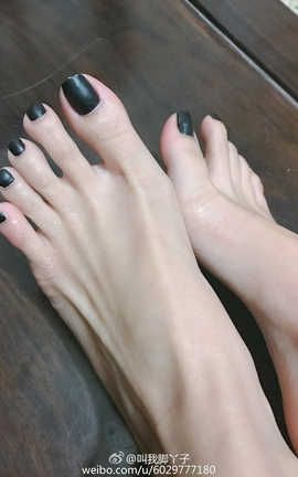 足控福利-微博上的那些美足小姐姐 014_丽丝库