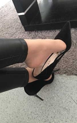 丝月神-2017.03.20皮裤肉丝&肉筒袜漆皮高跟_丽丝库