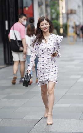 精选街拍作品 NO.0905 摄神街拍作品 清纯活泼美腿玉足小姐姐 part1_丽丝库