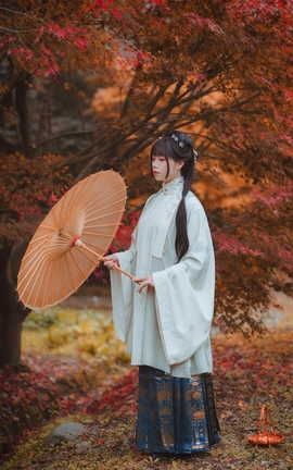 拿相机的执义 cos私房合集 part3_丽丝库