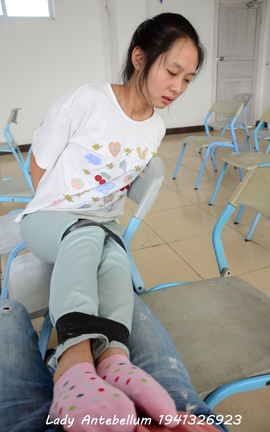 站前女神 恋足美腿棉袜女神级摄影套图 071_丽丝库