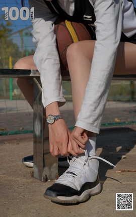 异思趣向IESS一千零一夜 107 草莓《陪女朋友打球3》_丽丝库