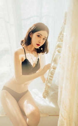 AAAyu阿玉  窗边的黑色蕾丝_丽丝库