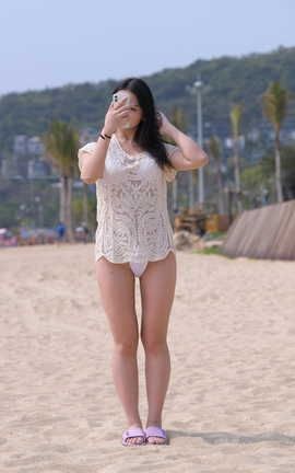 精选街拍作品 NO.0769 视觉冲击街拍作品 海边丰腴的白色比基尼美女 part1_丽丝库