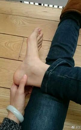 足控福利-微博上的那些美足小姐姐 090_丽丝库