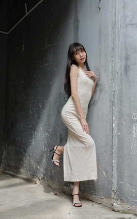 异思趣向IESS  2022.11.08 丝享家 1262 团团《高叉长腿》_丽丝库