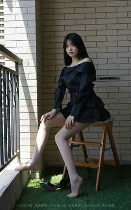 异思趣向IESS 2021.08.23 丝享家 898：小七《一字肩短裙》_丽丝库