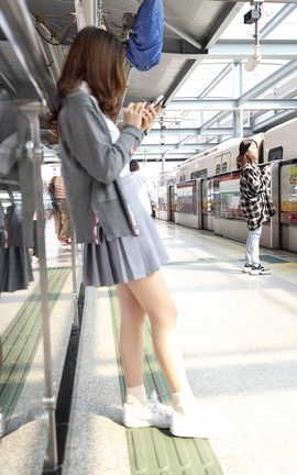 精选街拍作品 NO.0808 辉辉模拍作品 列道上的窥视 part1_丽丝库