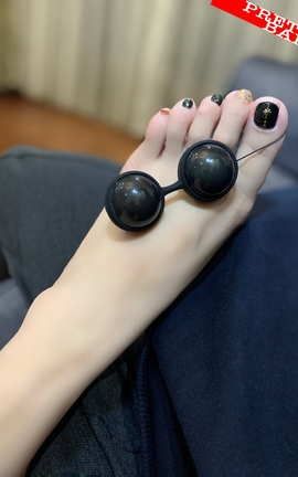 推特 高颜值账号 美腿美胸你们的小美羊儿_丽丝库