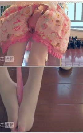 木花琳琳是勇者-NO.101 桌下小裙子白丝#1[854X480][7分11秒]_丽丝库