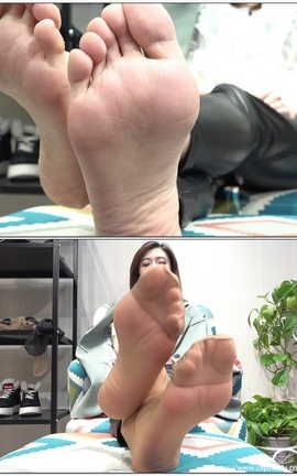 K&M足控脚底视频 74-白嫩玉足肉丝短袜皮裤[1920X1080][17分40秒]_丽丝库