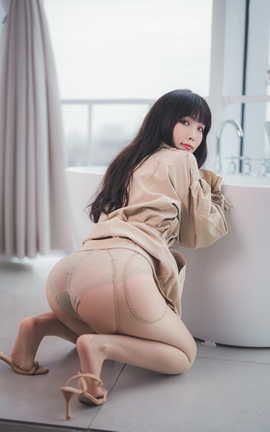 汪知子-风衣_丽丝库